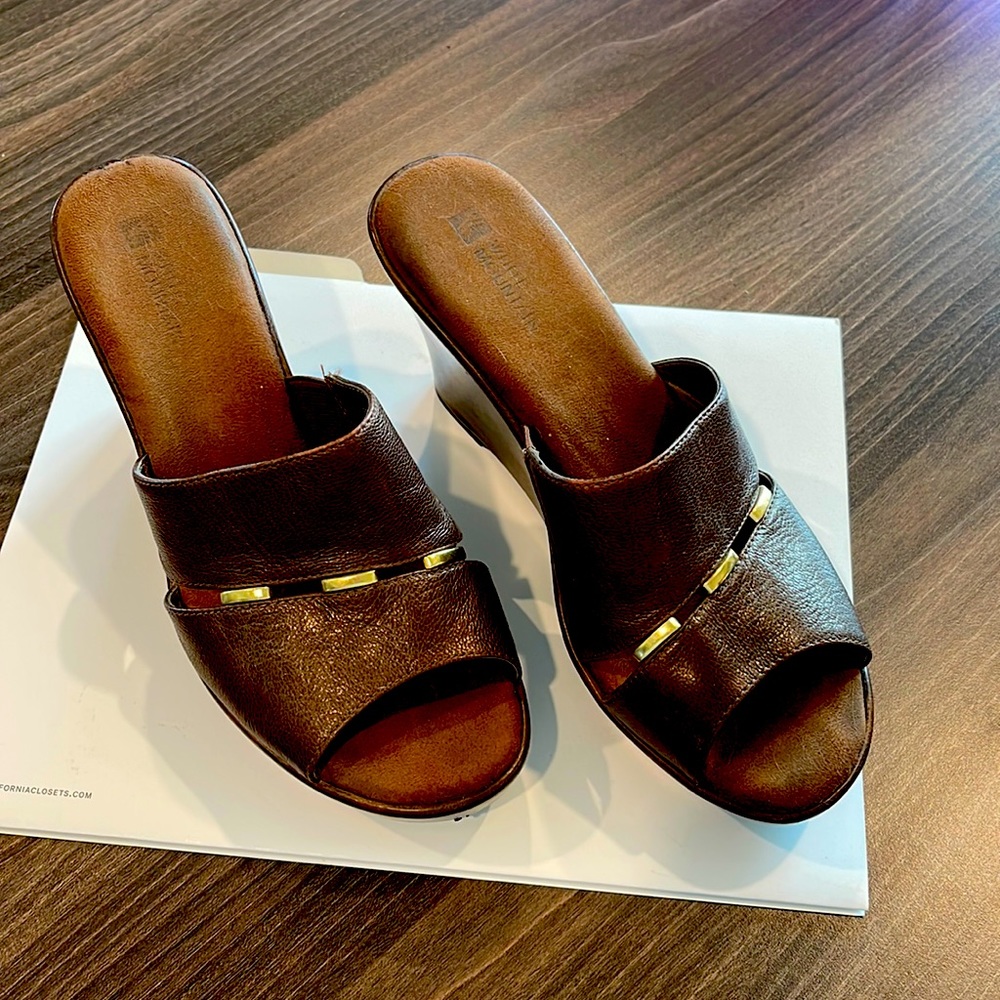 Women’s brown wedge sandal